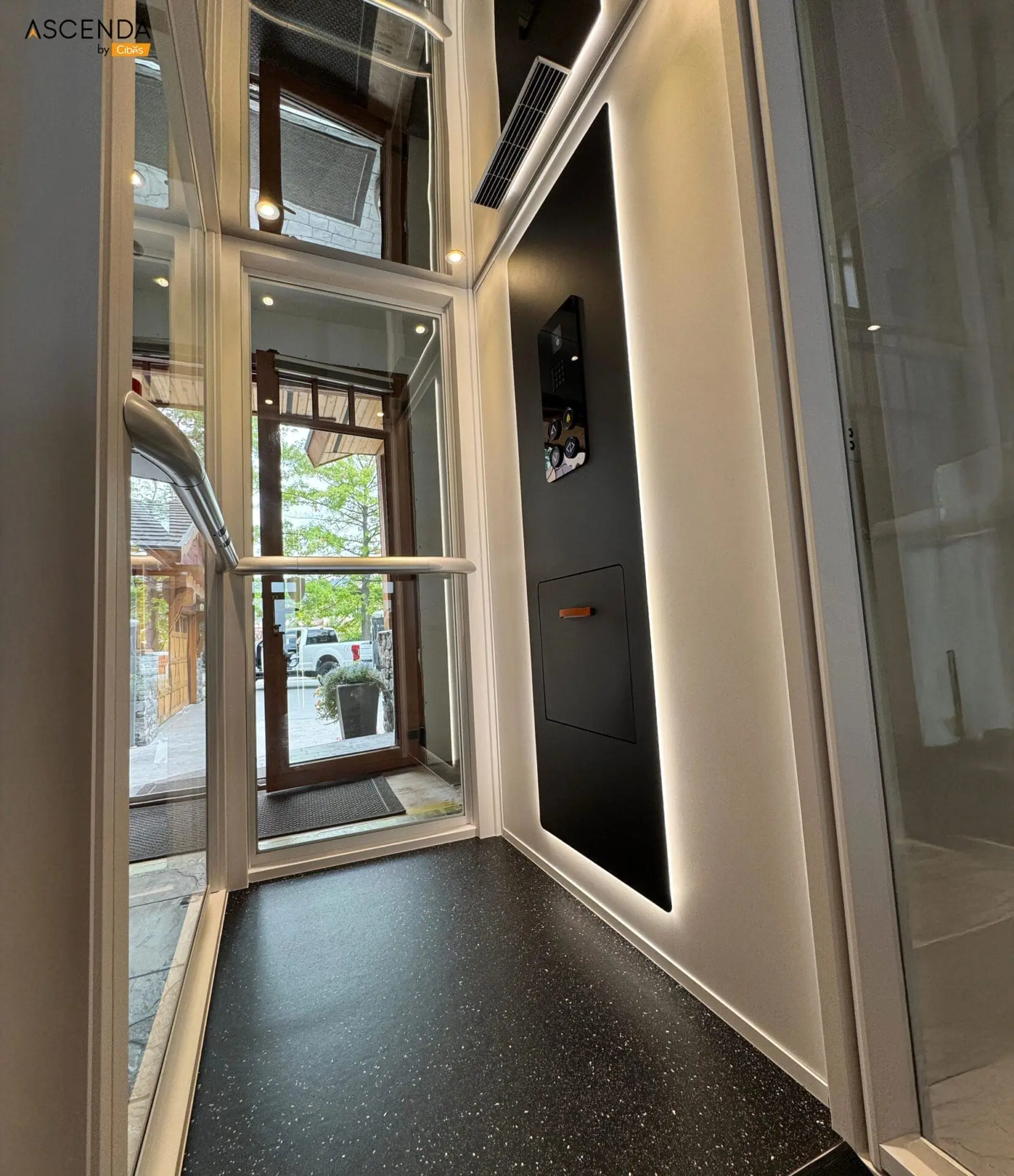 Ascenda XL ลิฟท์วีลแชร์ ลิฟต์ขนาดใหญ่ Home elevator3 Ascenda XL ลิฟท์วีลแชร์ ลิฟต์ขนาดใหญ่ Home elevator3